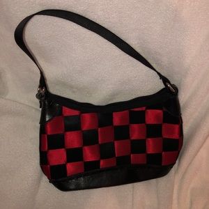 Seatbelt handbag
